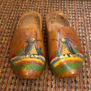 Dutch Wooden Clogs‎ | Hand-Painted and Hand-Carved Souvenir Shoes